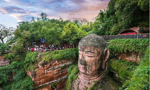 乐山大佛旅游峨眉山旅游攻略_峨眉山乐山大佛地理位置